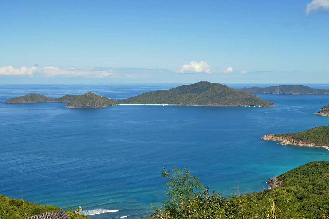 several medium sized islands